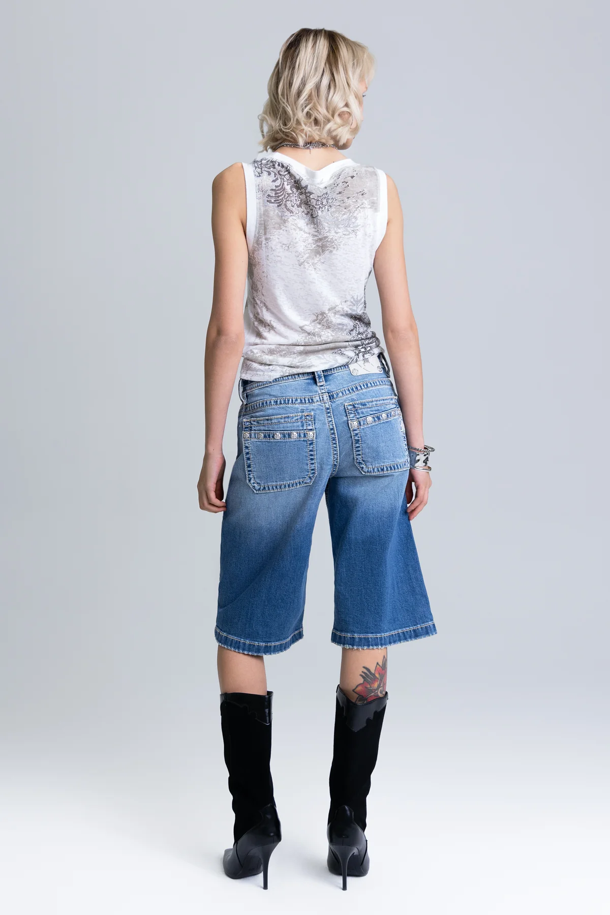 London Low Rise Jorts - Image 8