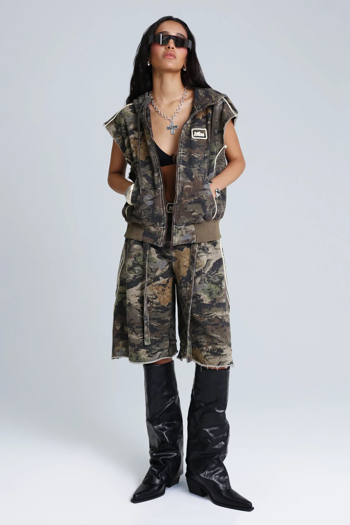 Manhunt Camo Vest - Image 3
