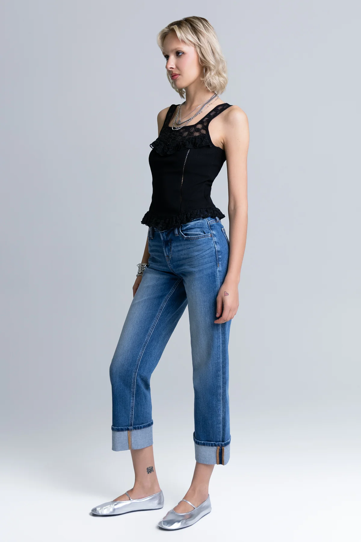 Rynae Straight Crop - Image 3