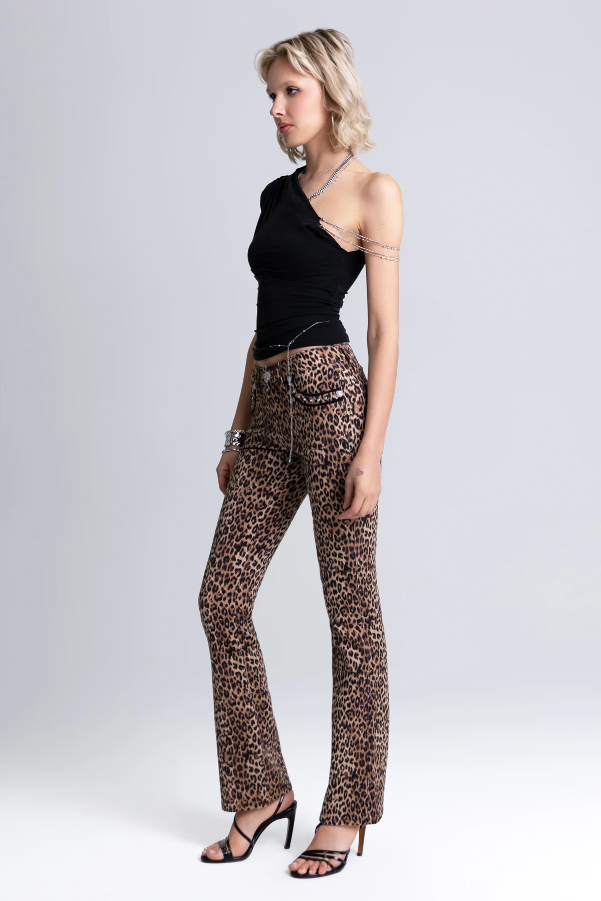 Zara Leopard Bootcut Jeans - Image 3